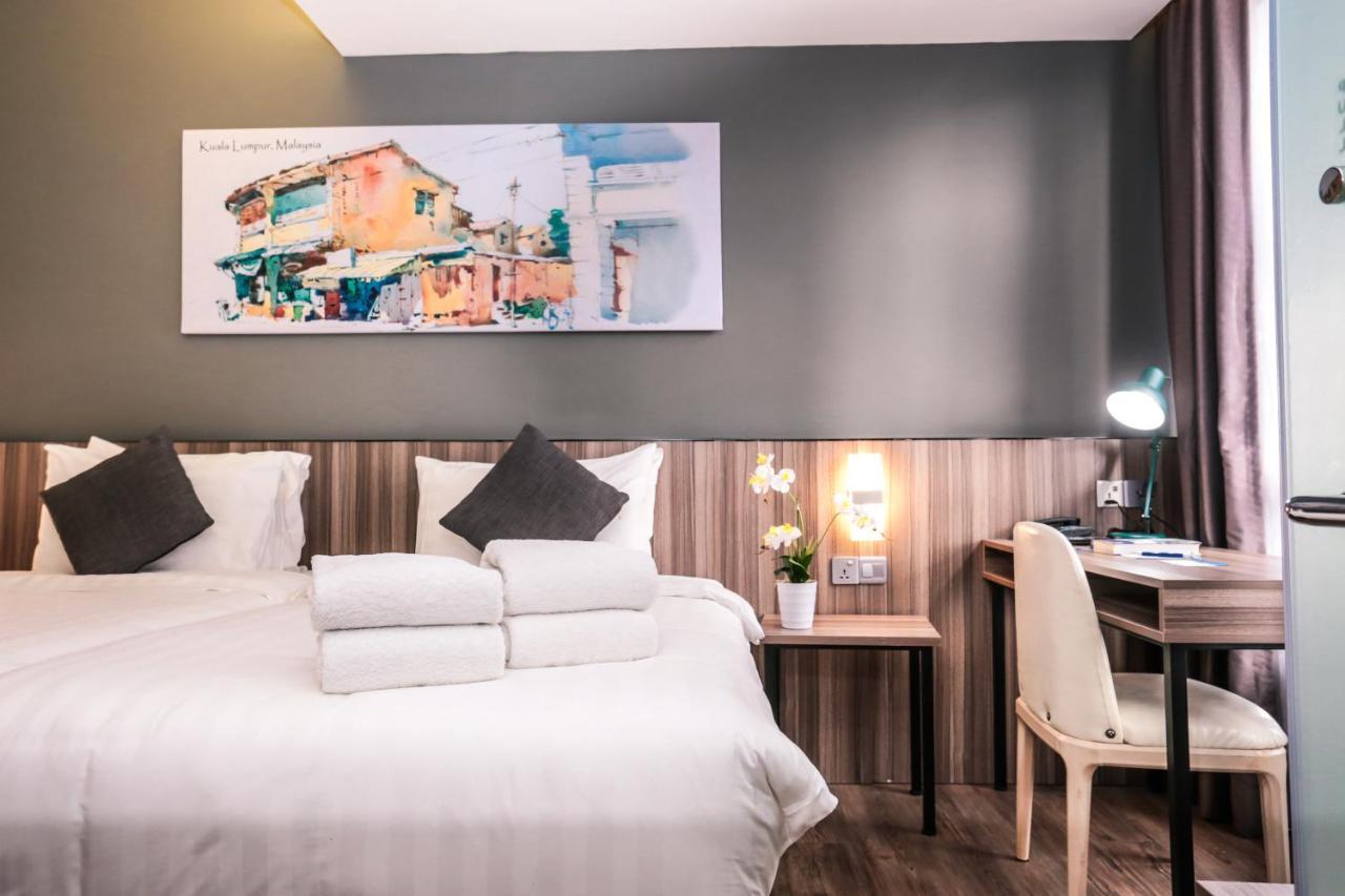 Days Hotel & Suites By Wyndham Kl - Chan Sow Lin Mrt Or Lrt Kuala Lumpur Exterior photo