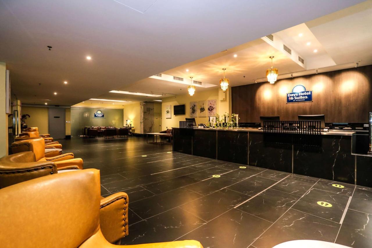 Days Hotel & Suites By Wyndham Kl - Chan Sow Lin Mrt Or Lrt Kuala Lumpur Exterior photo