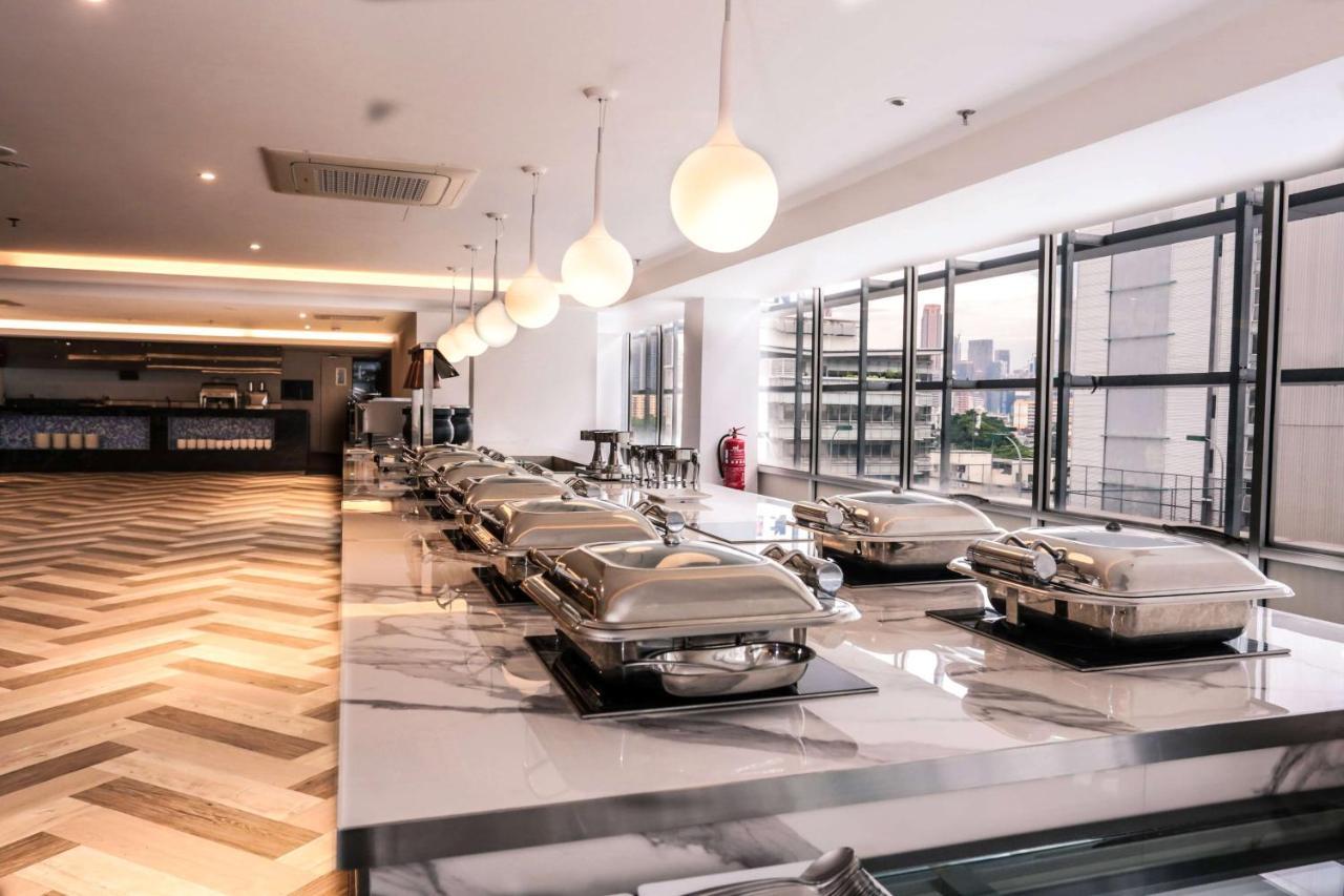 Days Hotel & Suites By Wyndham Kl - Chan Sow Lin Mrt Or Lrt Kuala Lumpur Exterior photo